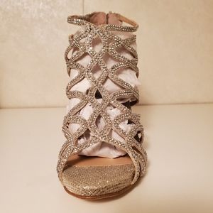 Ladies Size 8 heels
